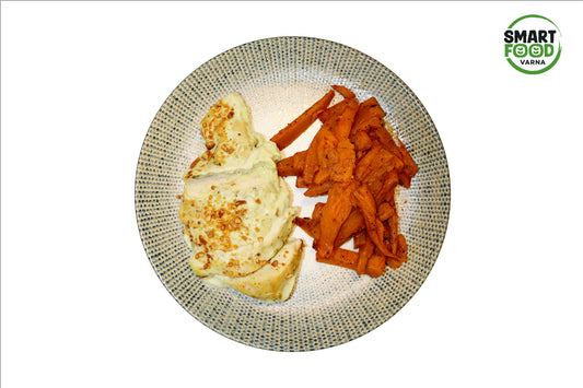 Chicken with avocado garnished with baked sweet potato, 350 g.